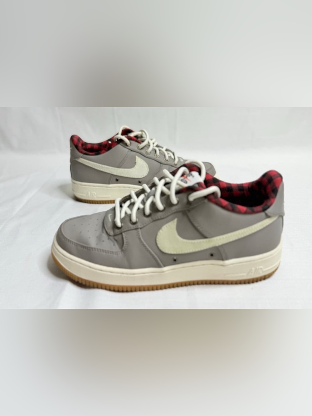 Nike Air Force 1 '07 LV8 Sneaker Youth Light Taupe Gray  Size 6 Womens 7.5
